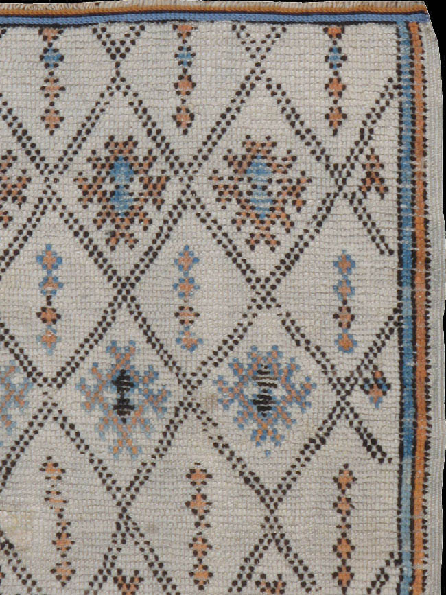 Vintage moroccan Rug - # 41993