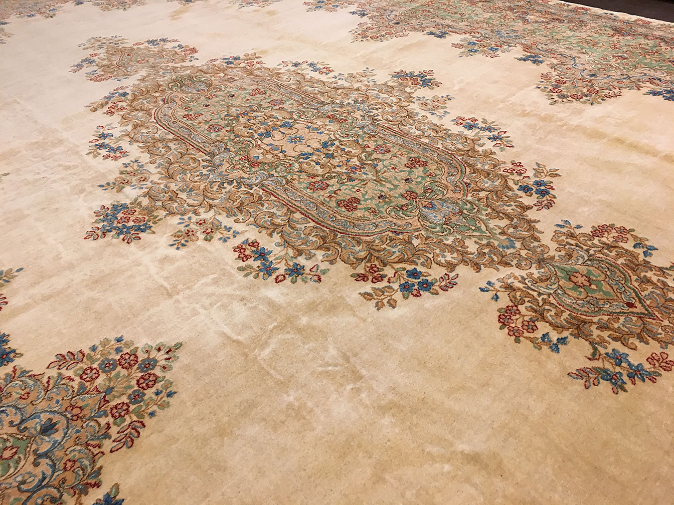 Vintage kirman Carpet - # 52558