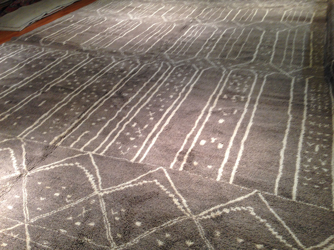 Vintage moroccan Carpet - # 9856