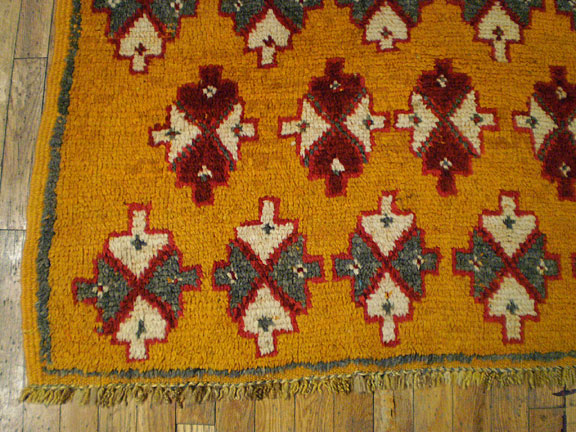 Vintage moroccan Rug - # 5692