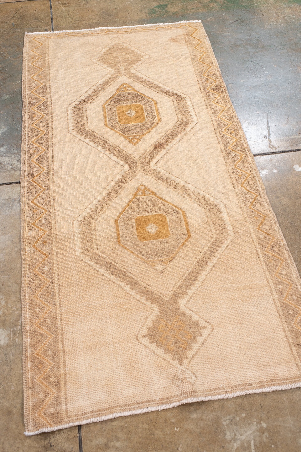 kars Rug - # 125844