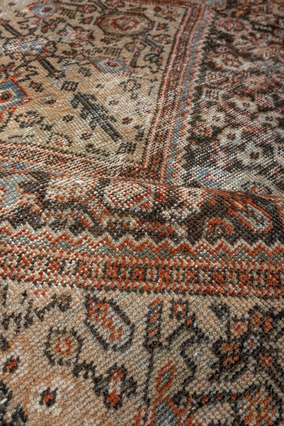 mahal Rug - # 126617