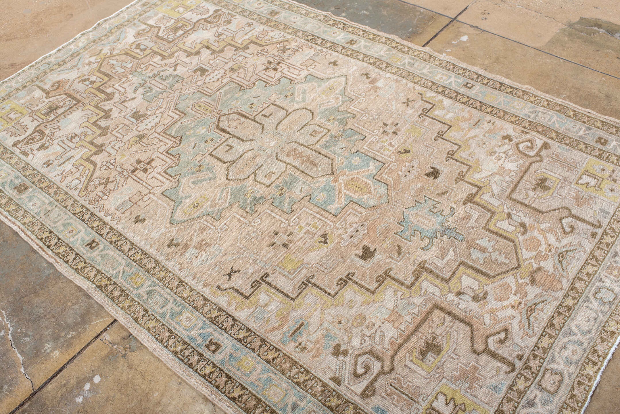 heriz Rug - # 127080