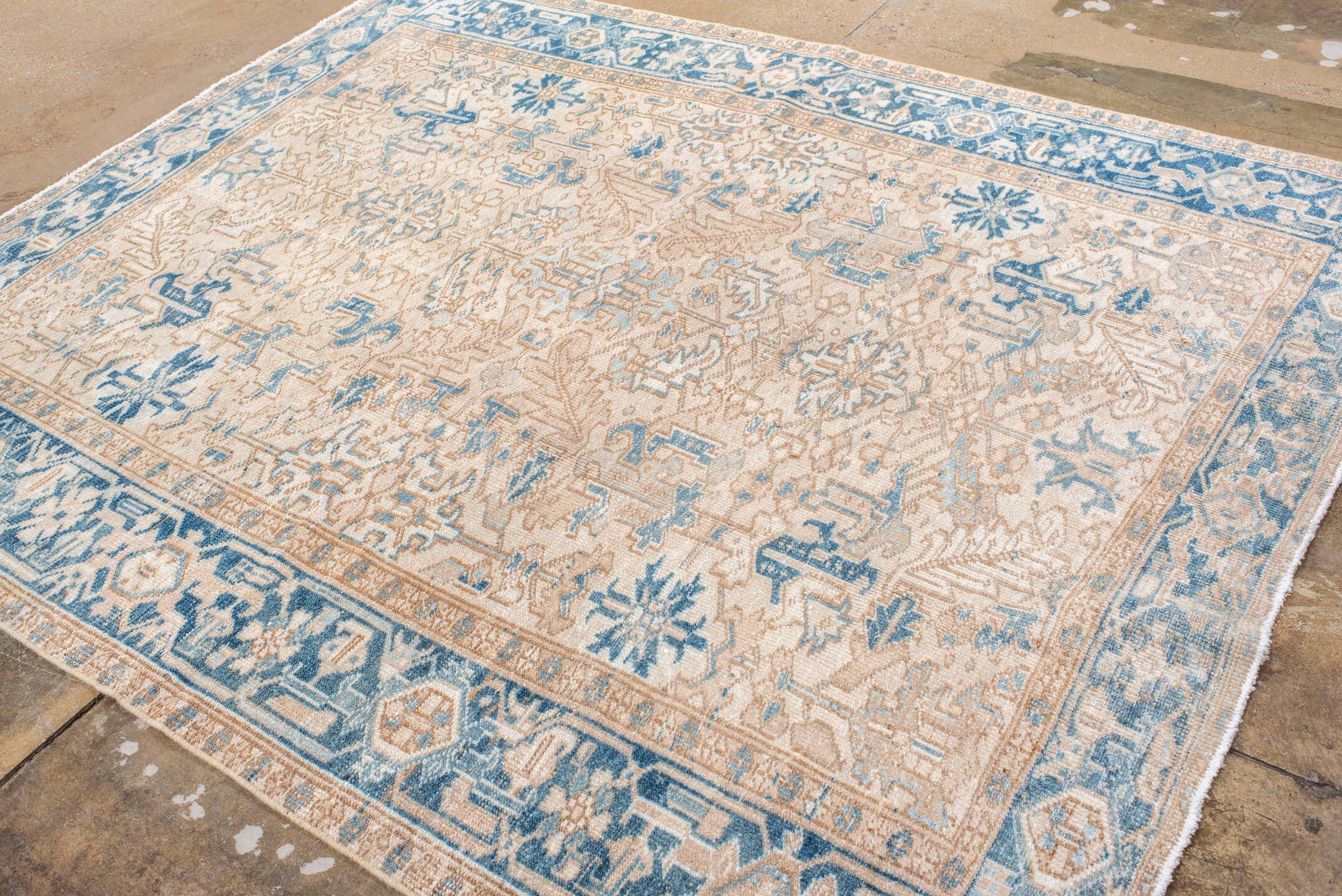 heriz Rug - # 127509
