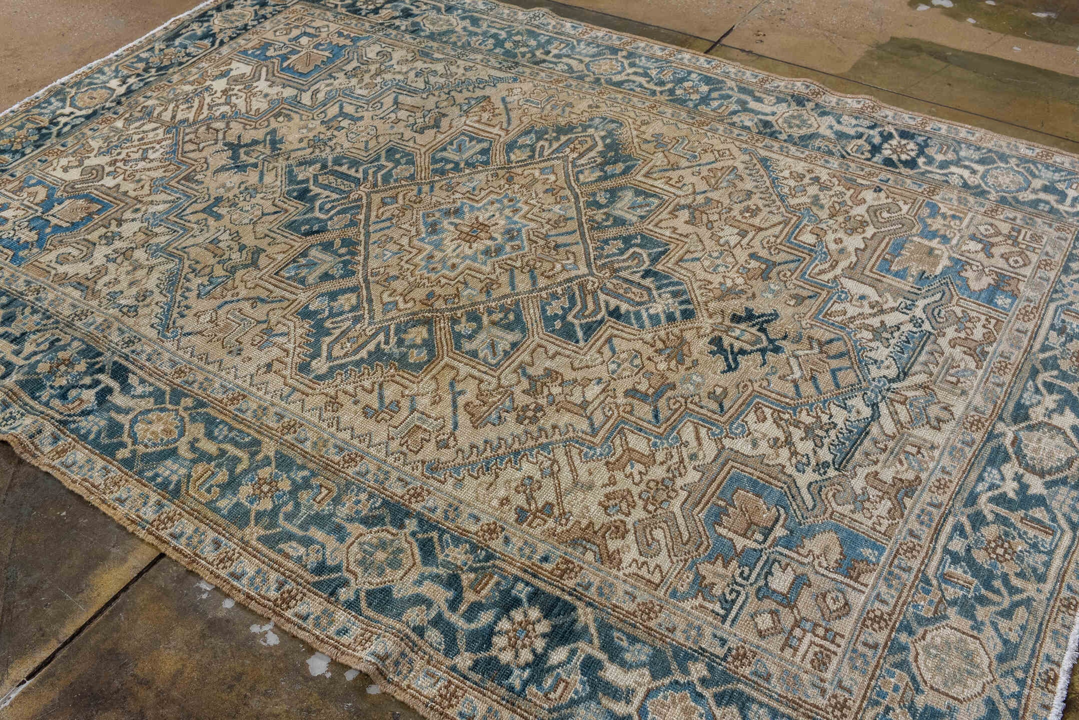 heriz Rug - # 127794