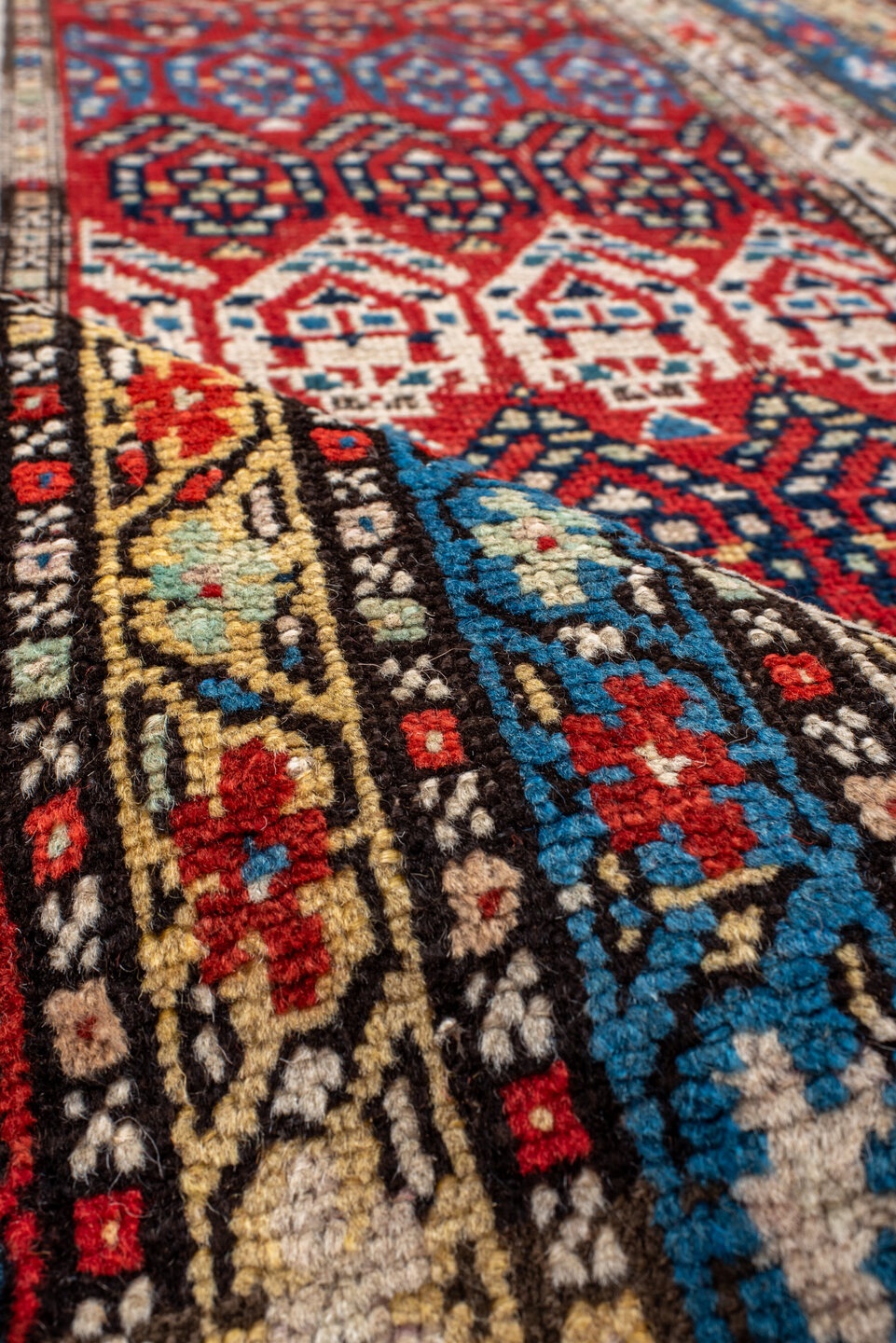 caucasian Runner - # 127875