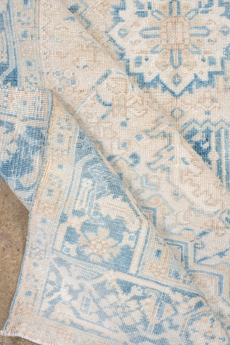 heriz Rug - # 127972