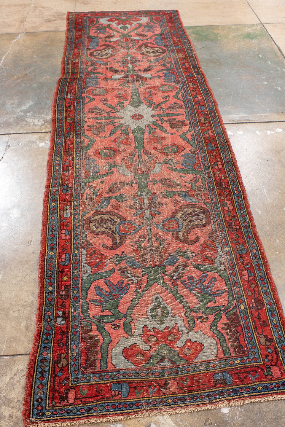 lilian Runner - # 128290