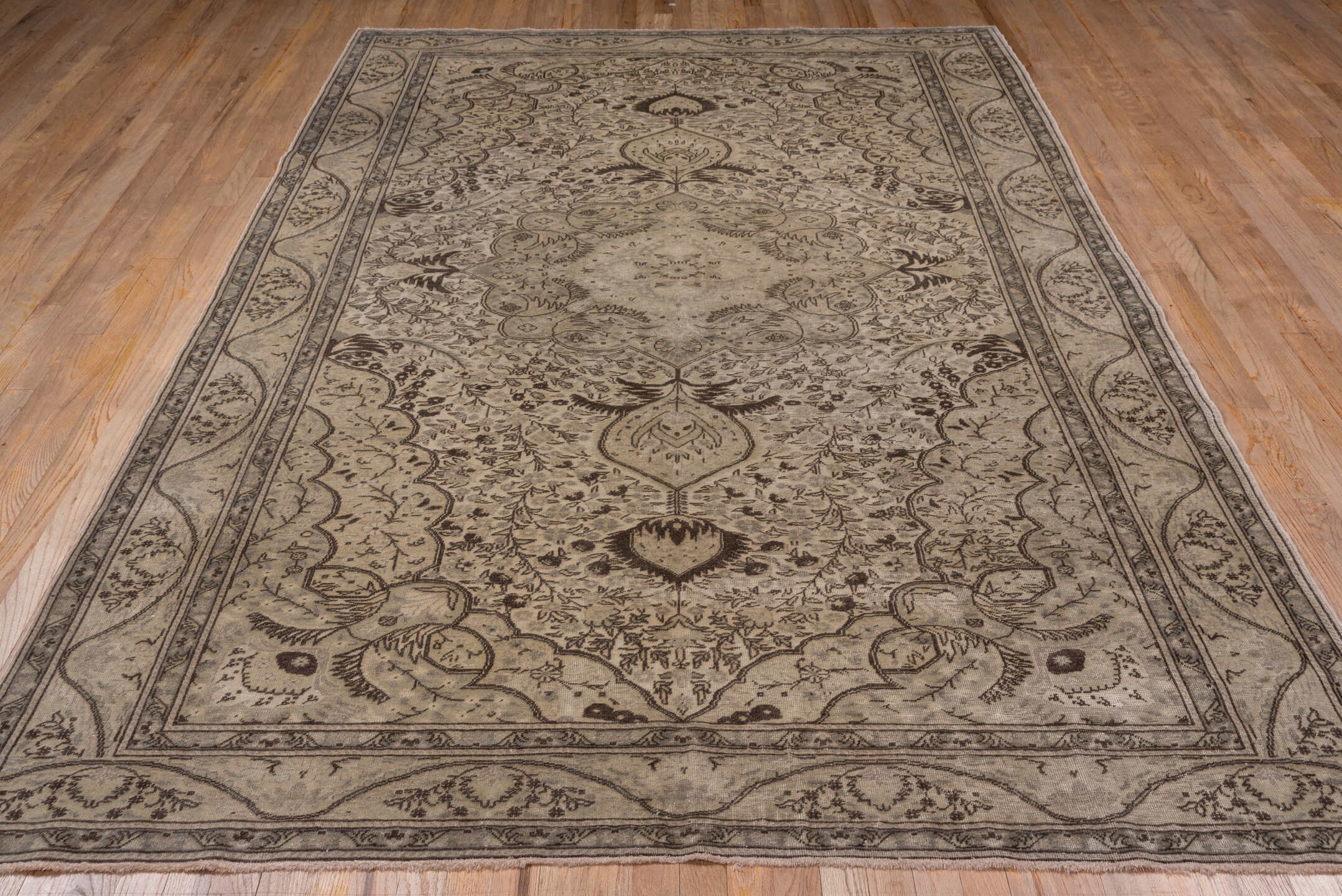 kaisary Rug - # 128462