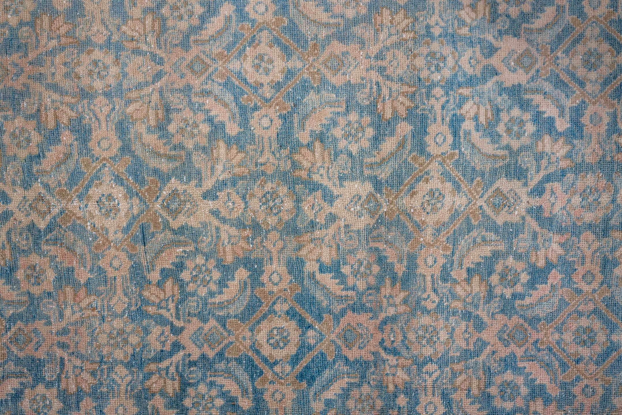 mahal Rug - # 128667