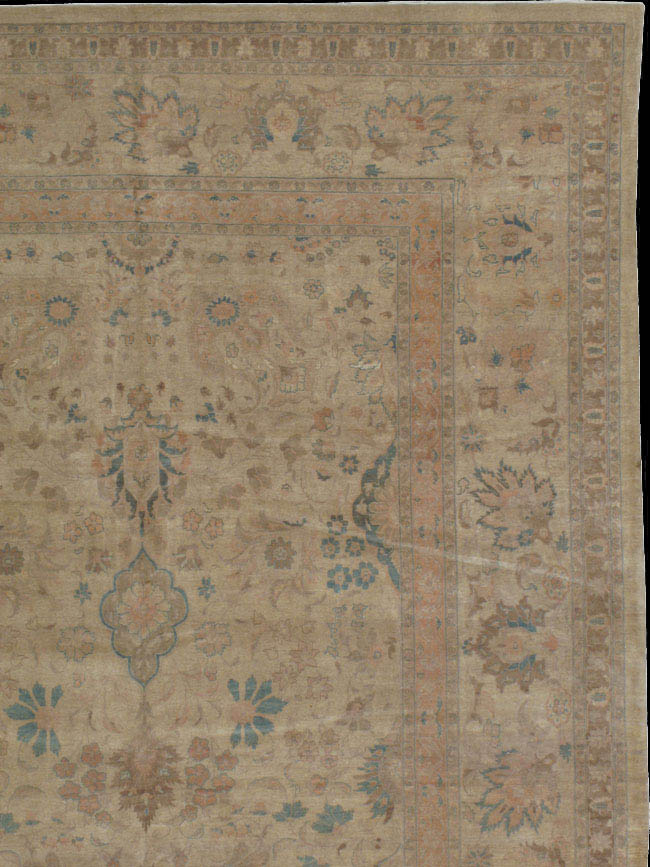 Vintage tabriz Carpet - # 40952