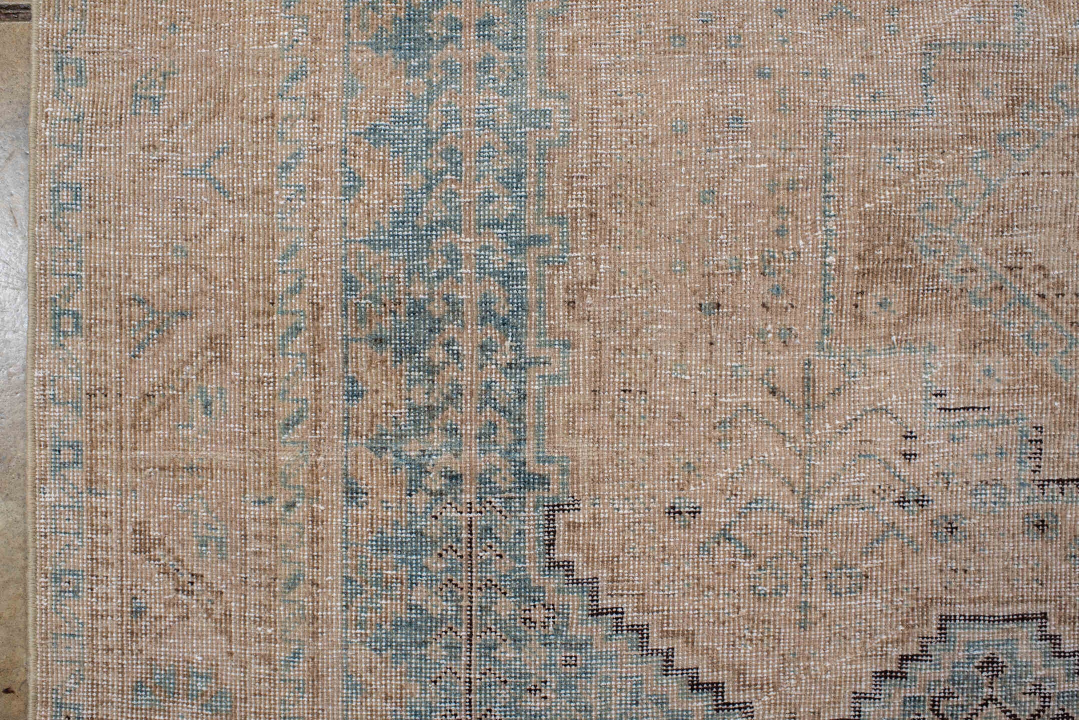 afshar Rug - # 125889