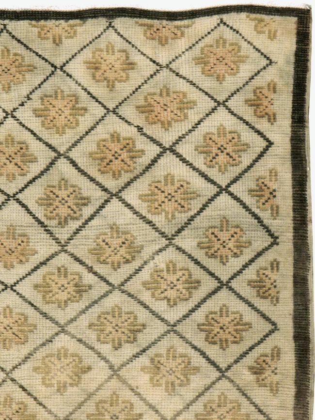 anatolian Rug - # 101932