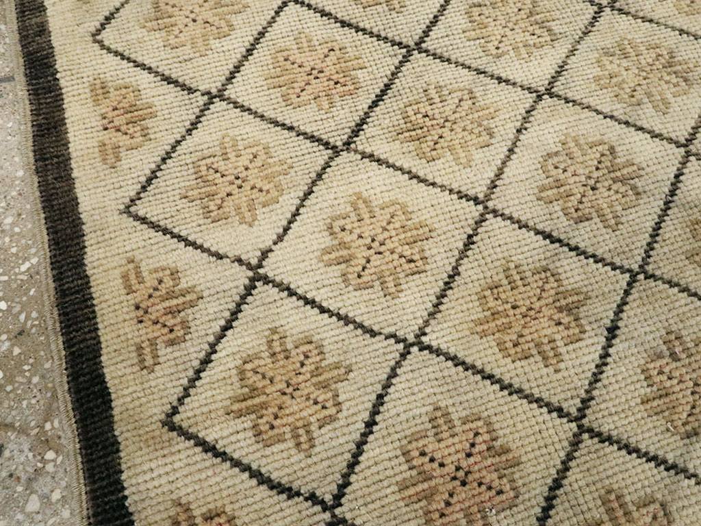 anatolian Rug - # 101932