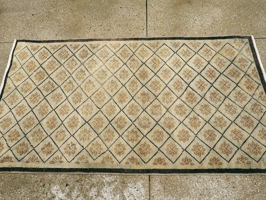 anatolian Rug - # 101932