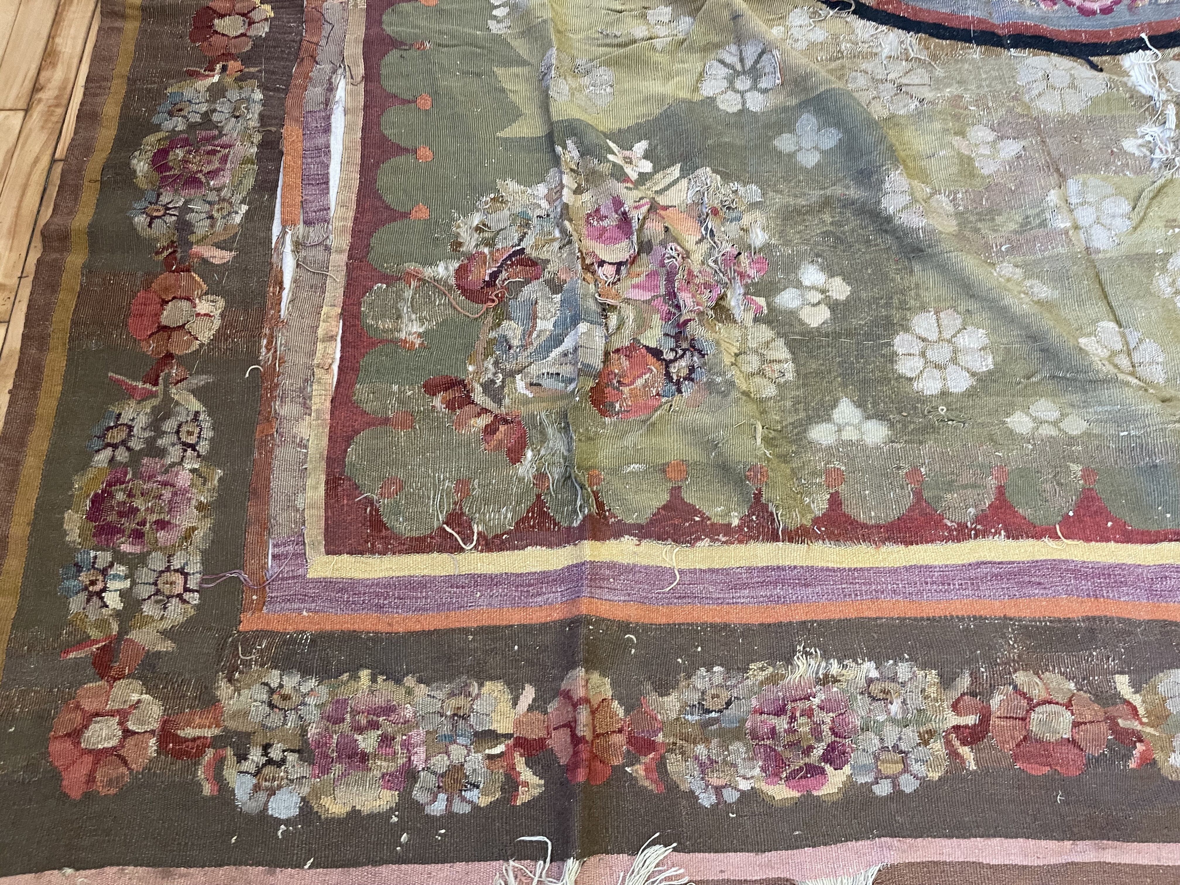 Antique aubusson Carpet - # 78360