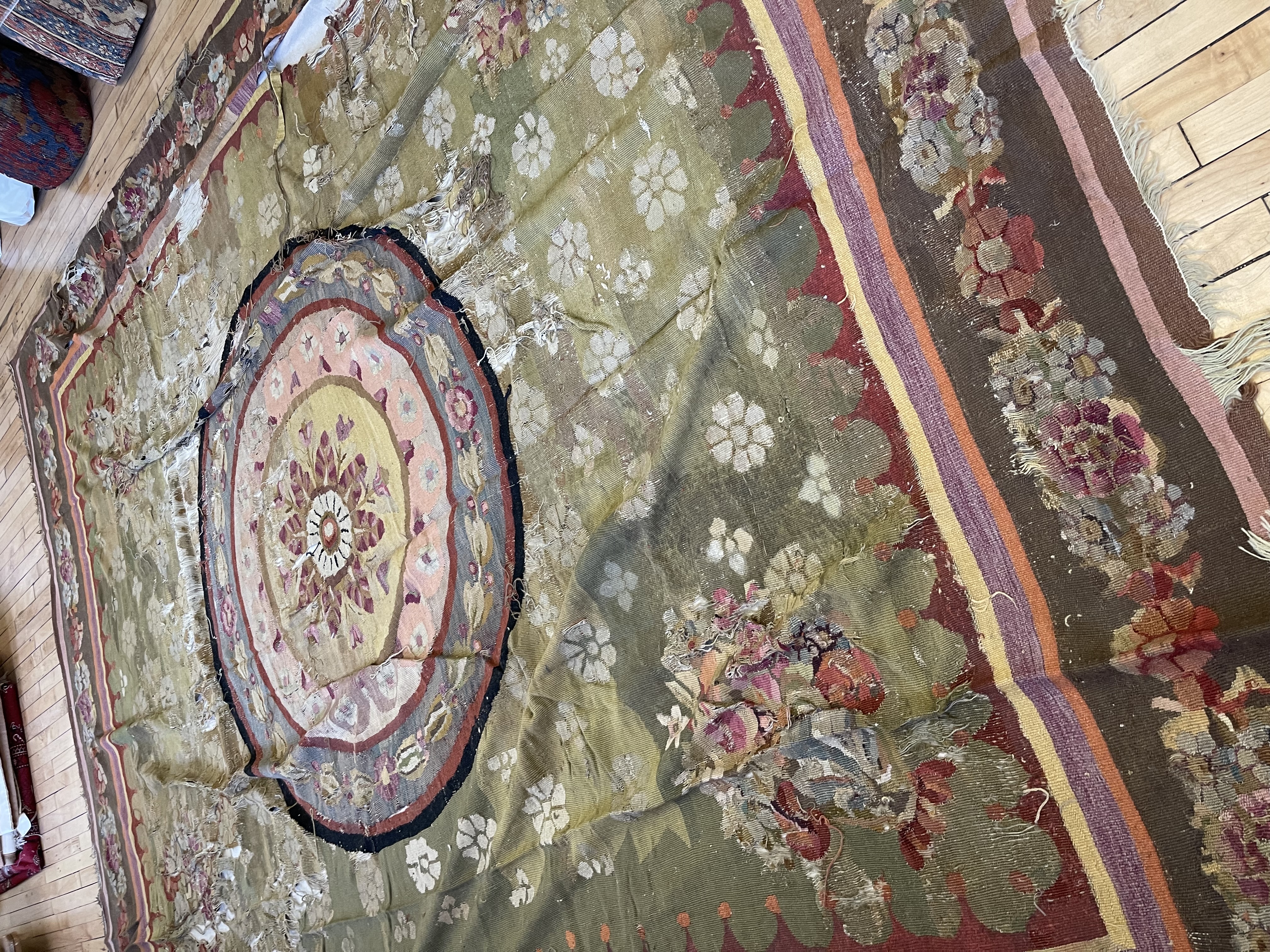 Antique aubusson Carpet - # 78360