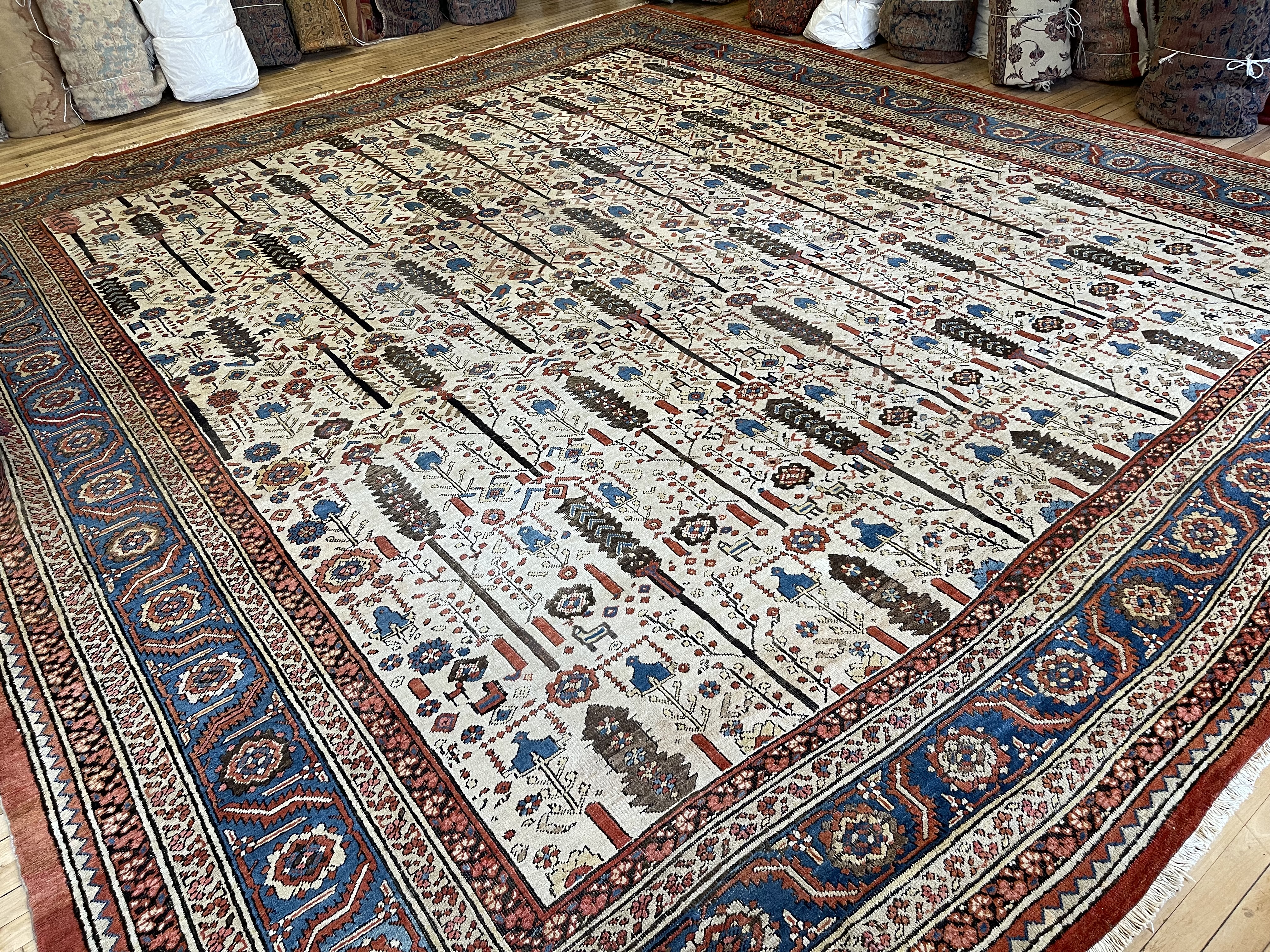 Antique bakshaish Carpet - # 57886