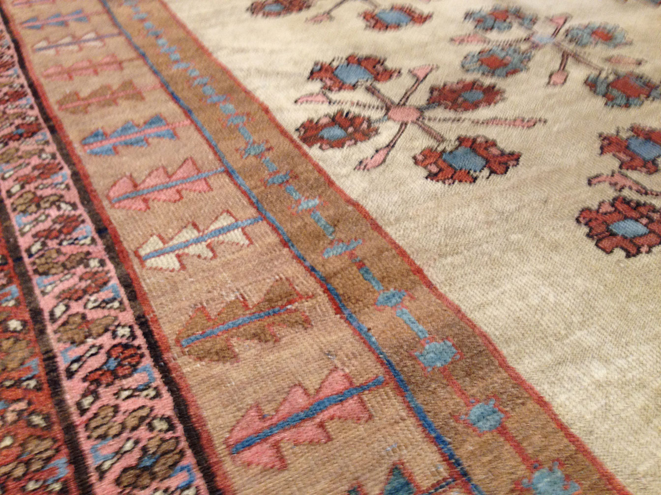 Antique bakshaish Carpet - # 9622