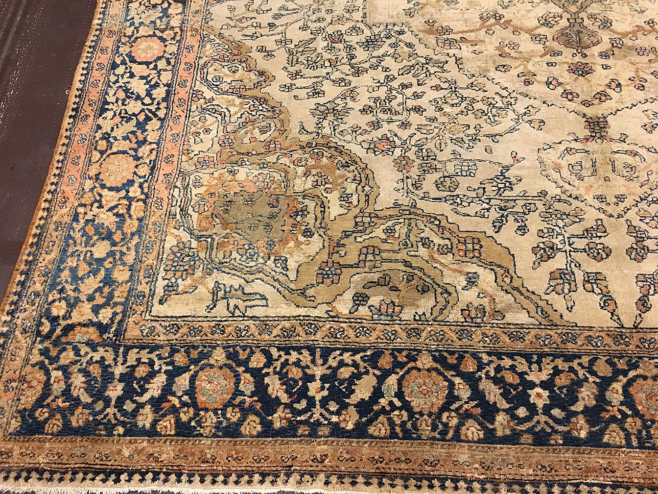 Antique fereghan Carpet - # 52796