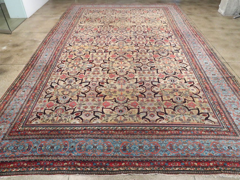 Antique fereghan Carpet - # 56612