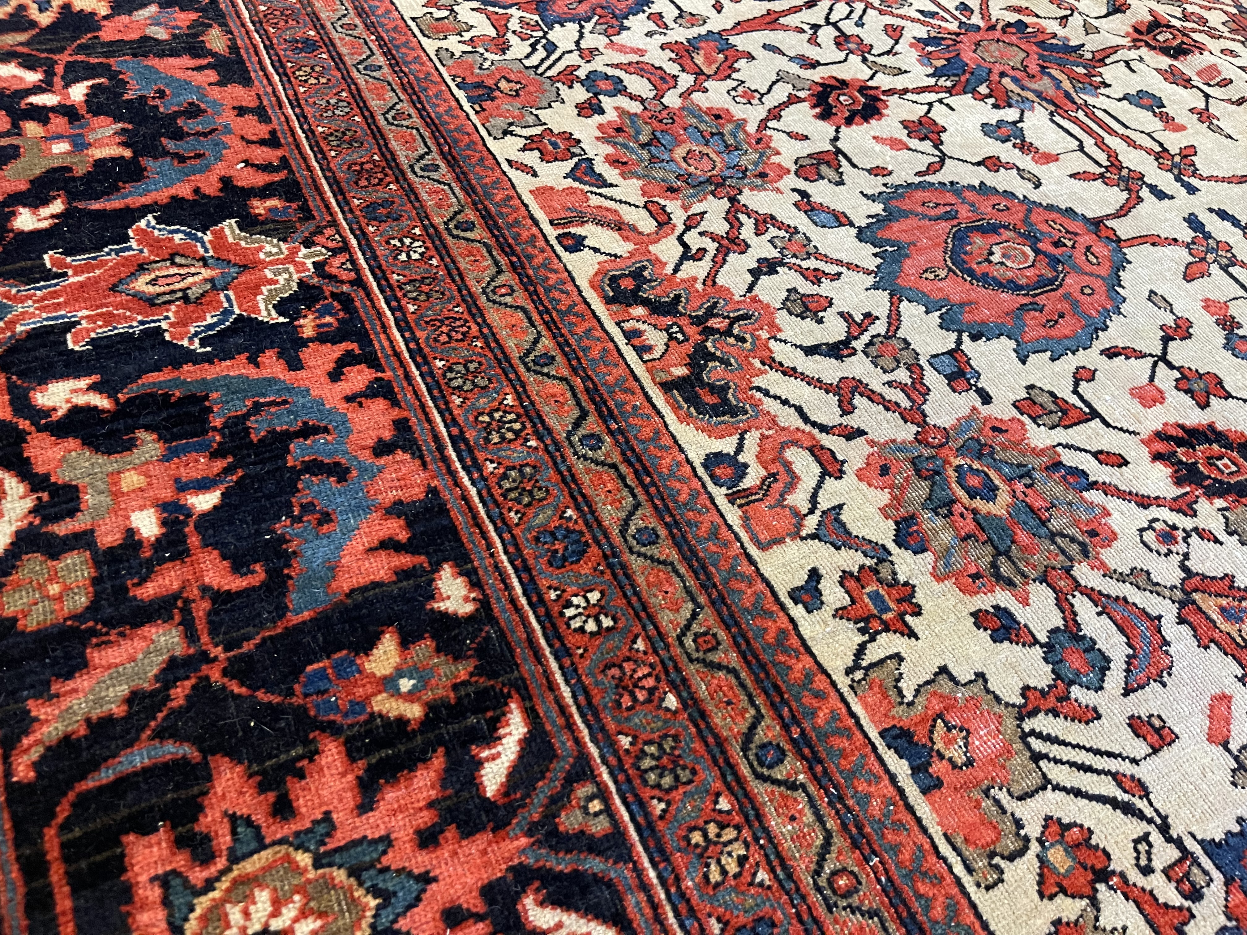 Antique fereghan Carpet - # 78204