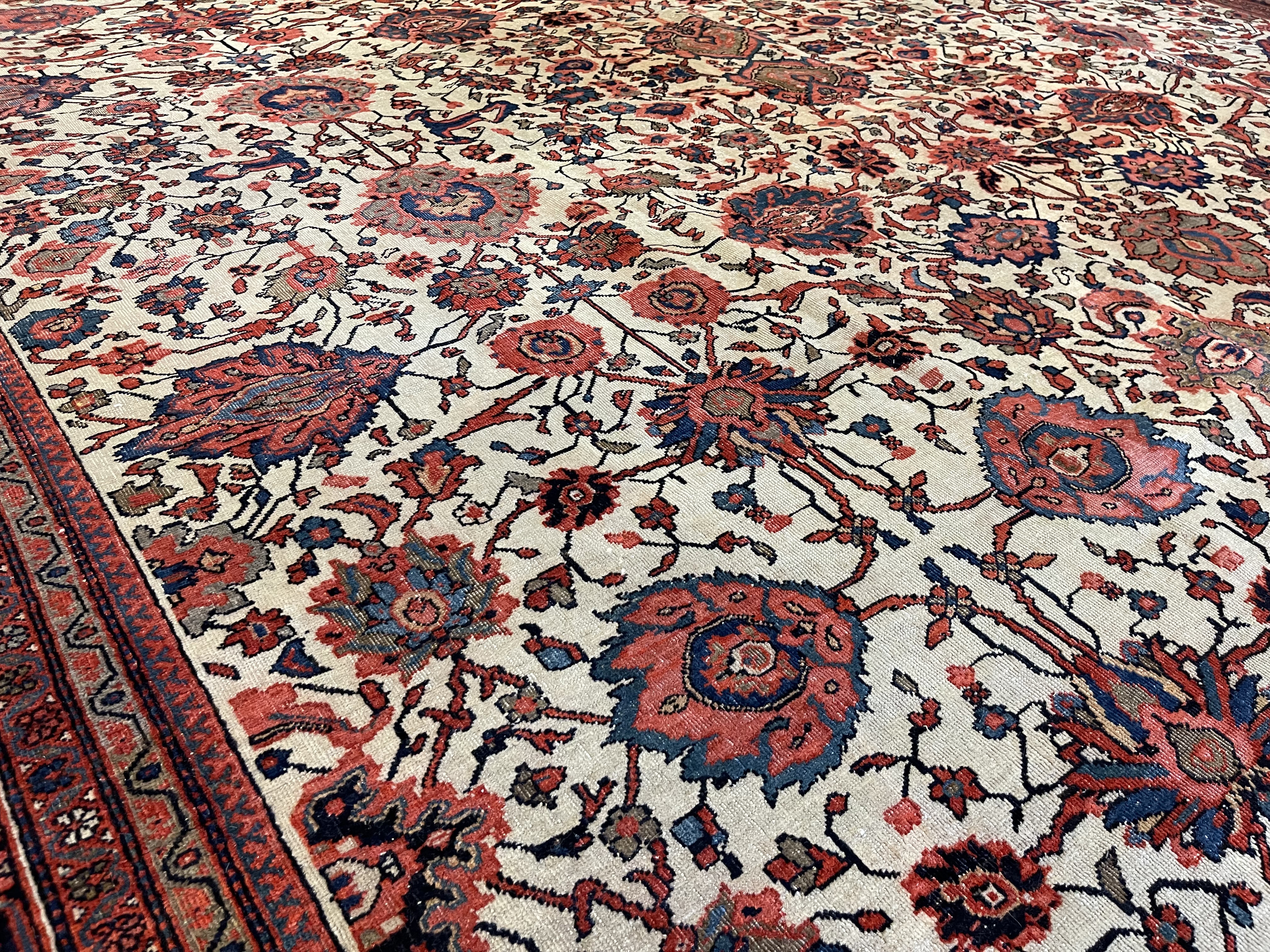 Antique fereghan Carpet - # 78204