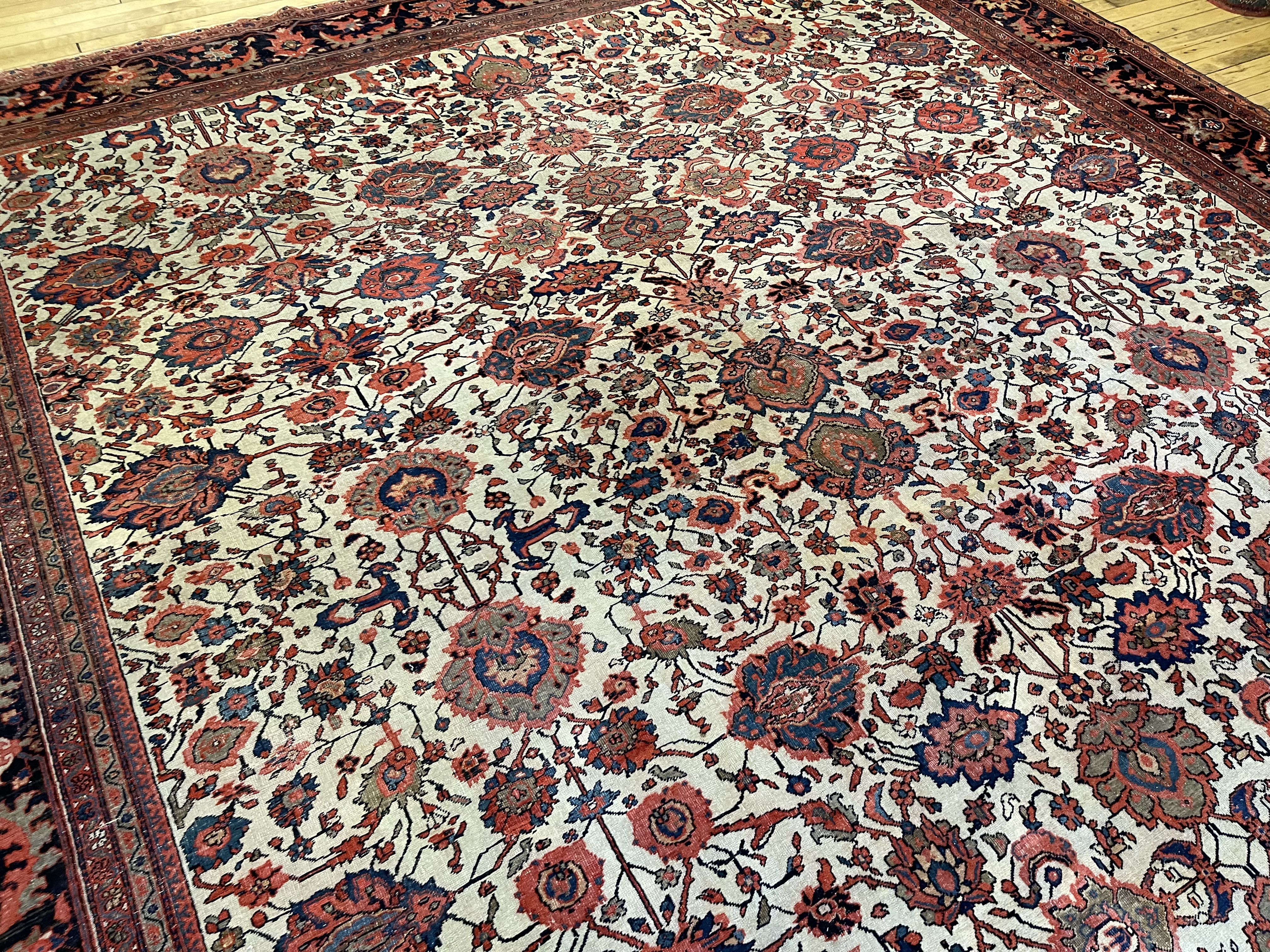 Antique fereghan Carpet - # 78204
