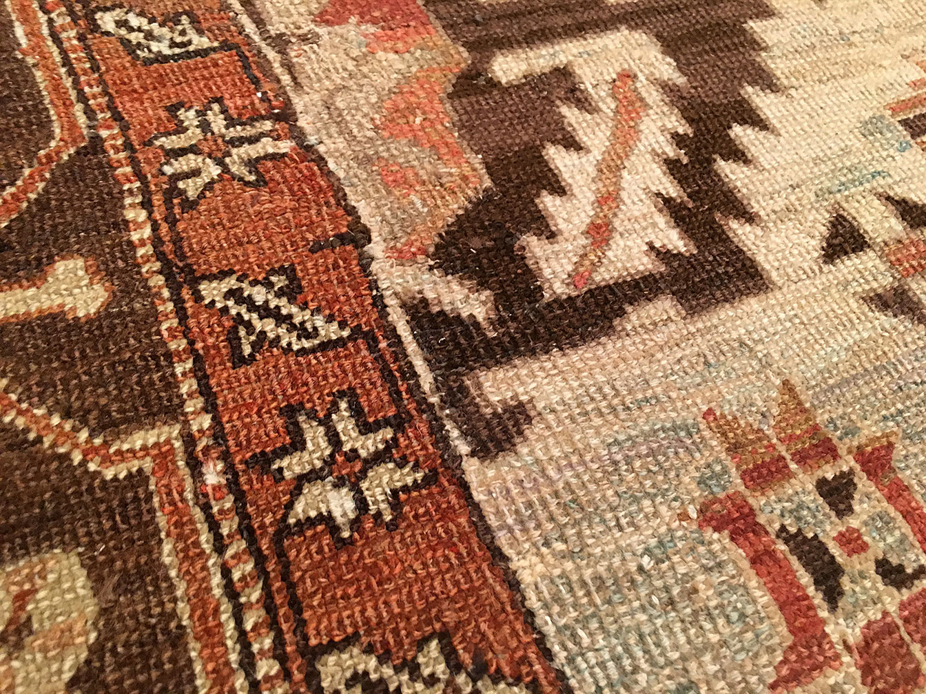 Antique heriz Carpet - # 42039