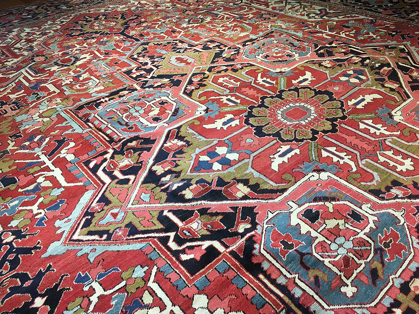 Antique heriz Carpet - # 54325