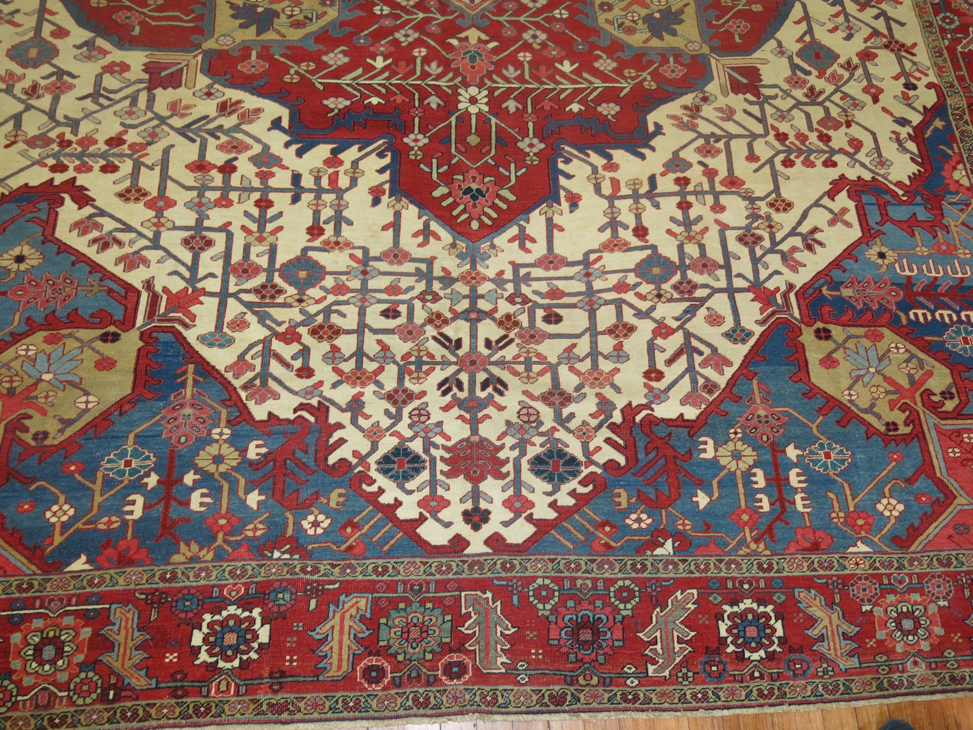 Antique heriz Carpet - # 58148