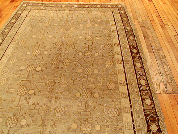Antique khotan - # 1670