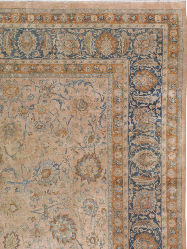 Antique meshed Carpet - # 11110