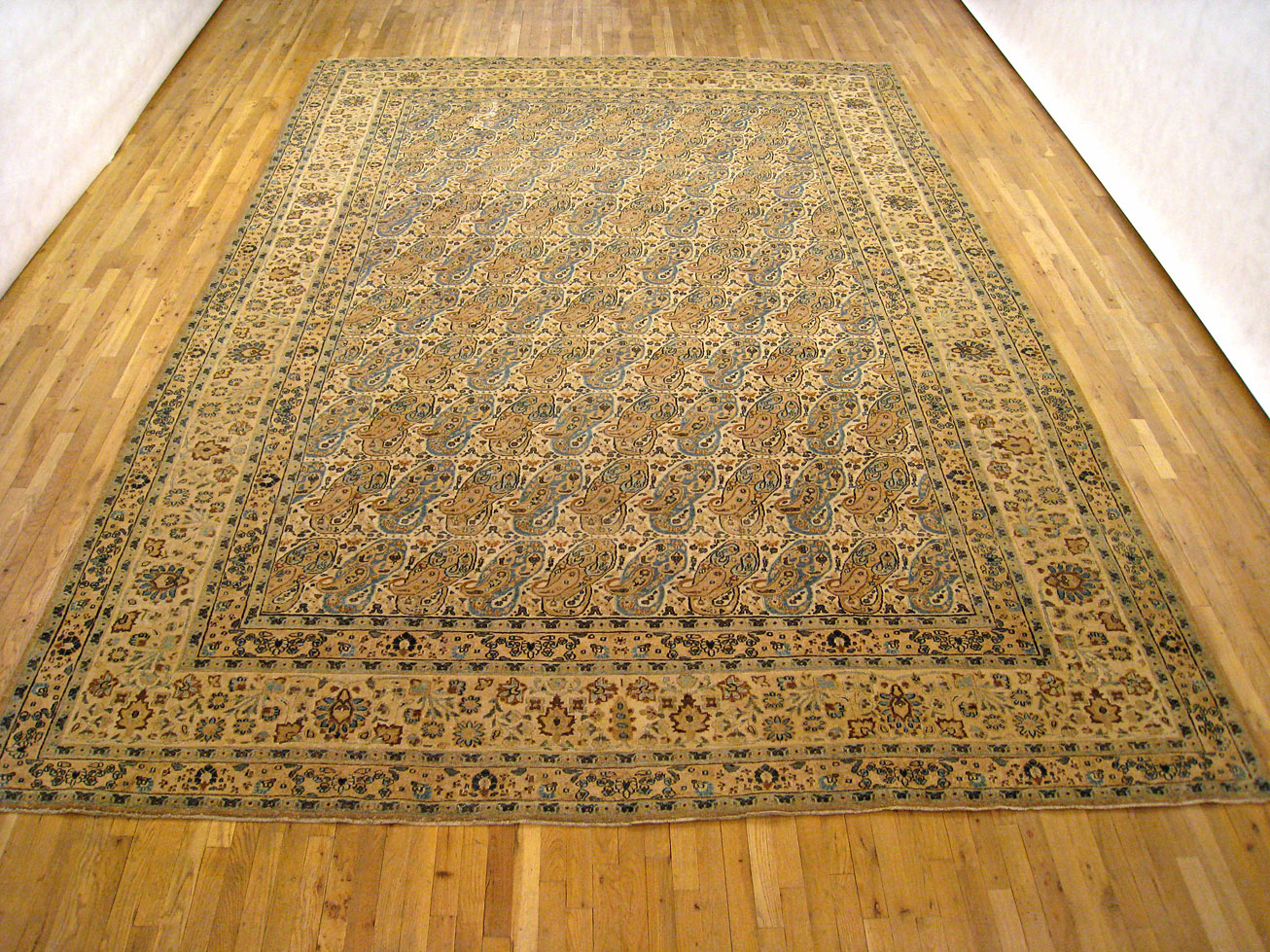 Antique meshed Carpet - # 5910