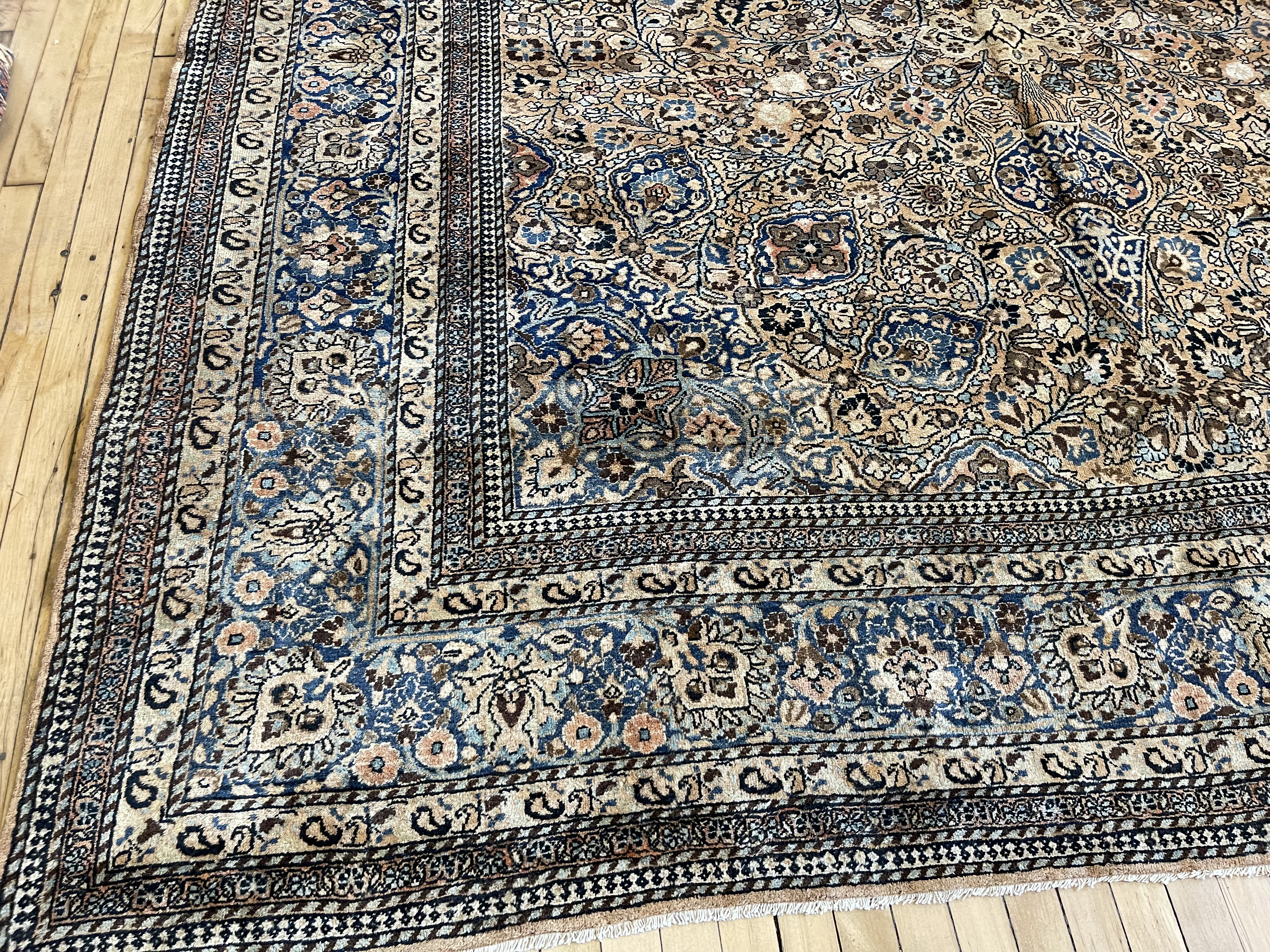 Antique meshed Carpet - # 78327
