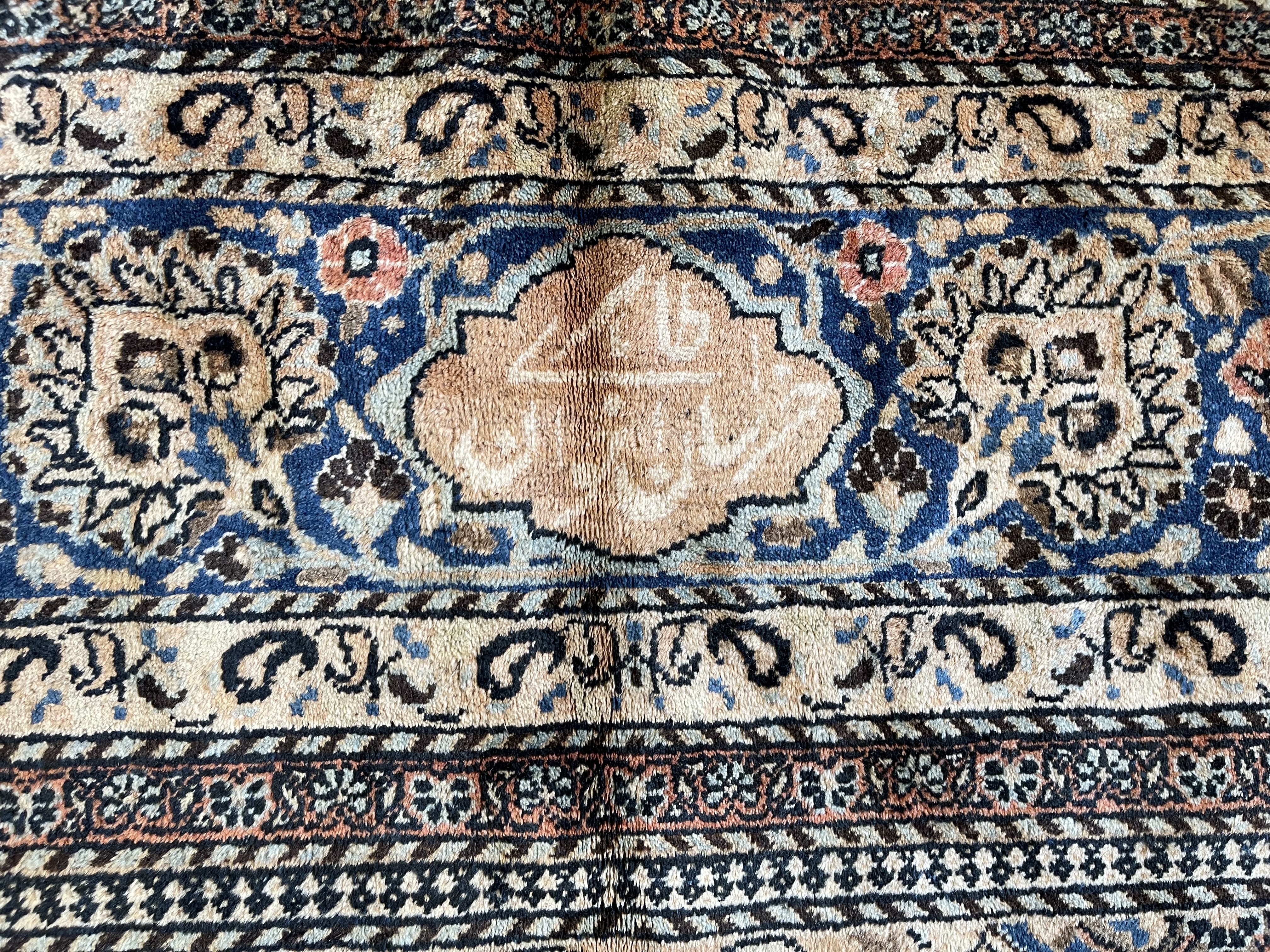 Antique meshed Carpet - # 78327