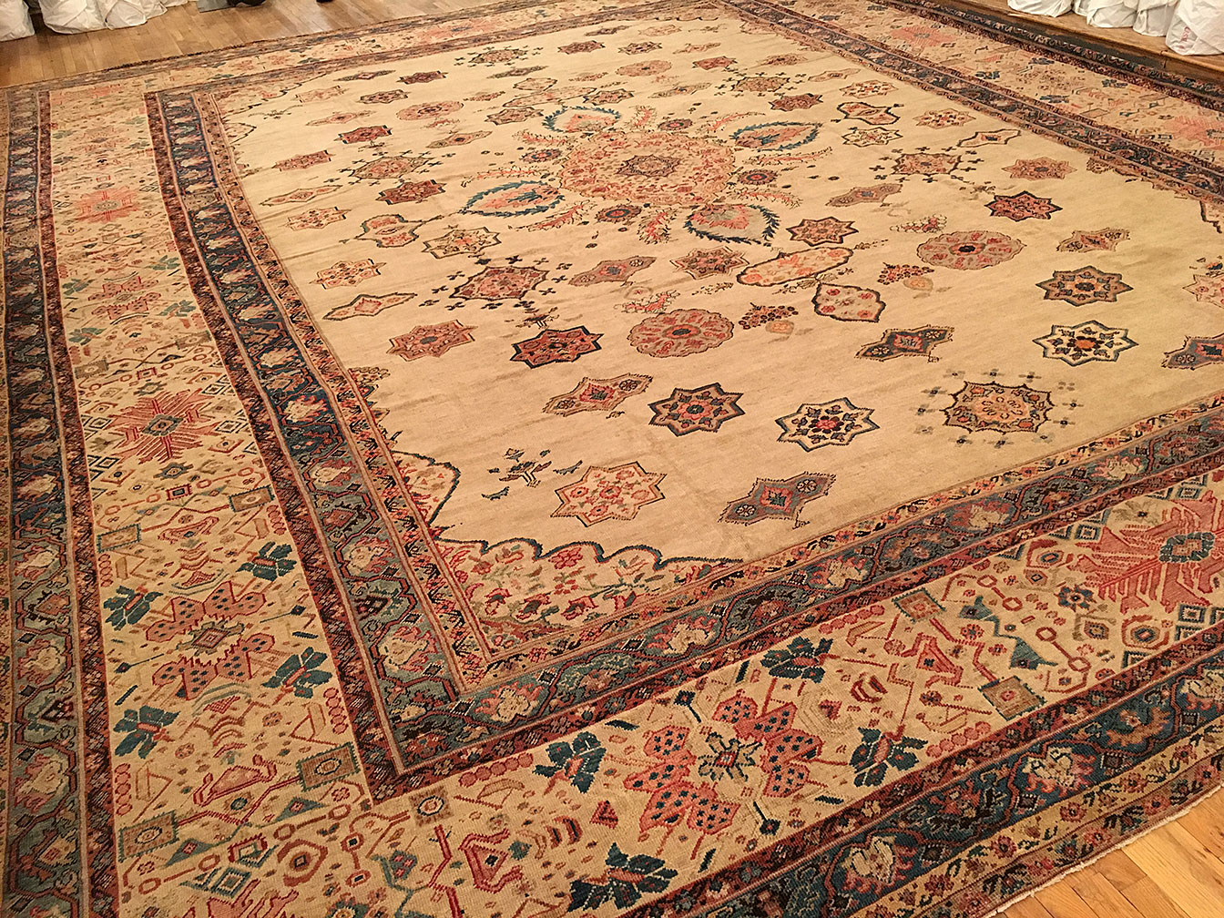 Antique sultan abad Carpet - # 52051