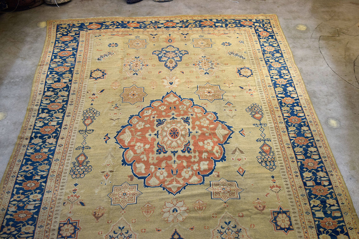 Antique sultan abad Carpet - # 721