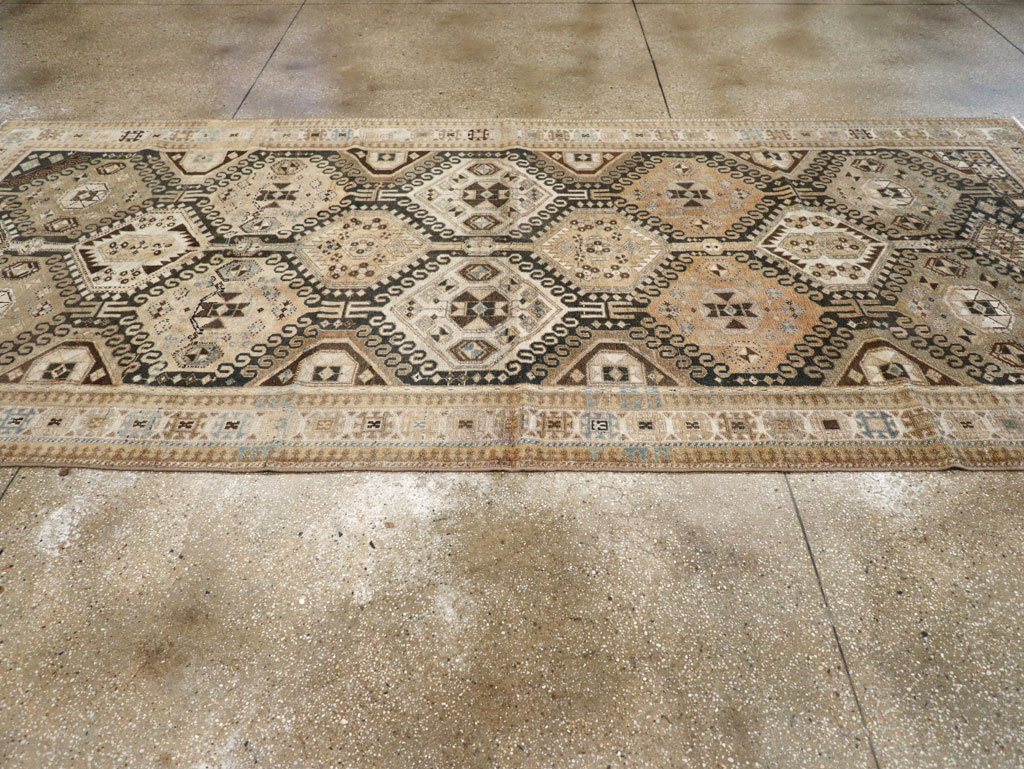 baktiari Rug - # 106897