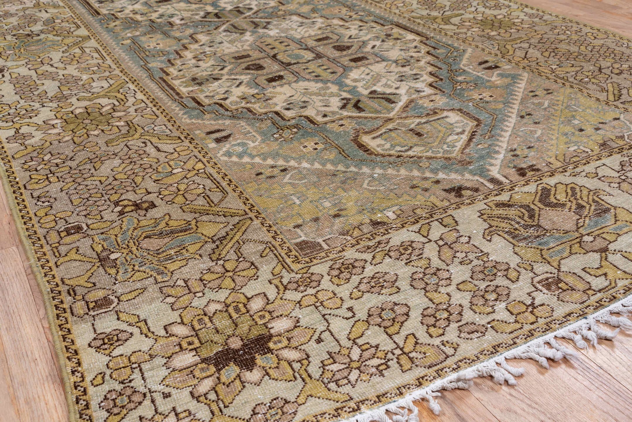 baktiary Rug - # 129119