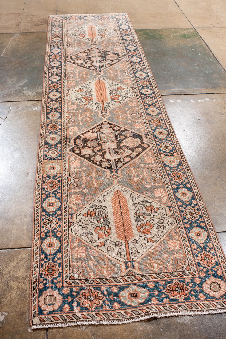 baktiary Runner - # 128972