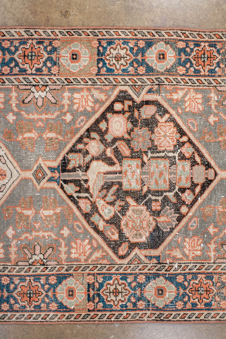 baktiary Runner - # 128972