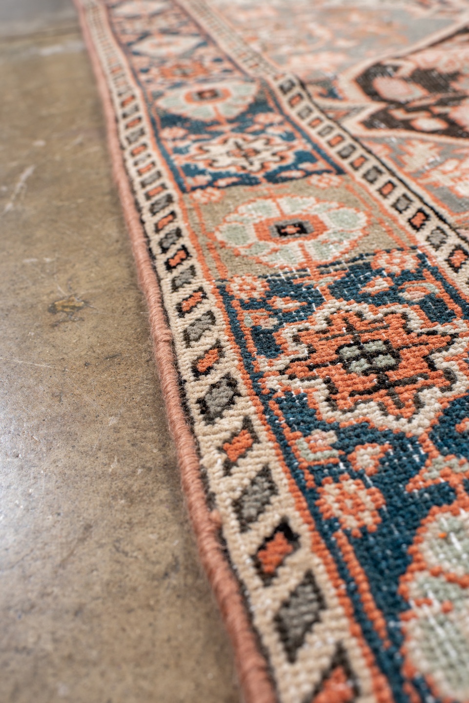 baktiary Runner - # 128972