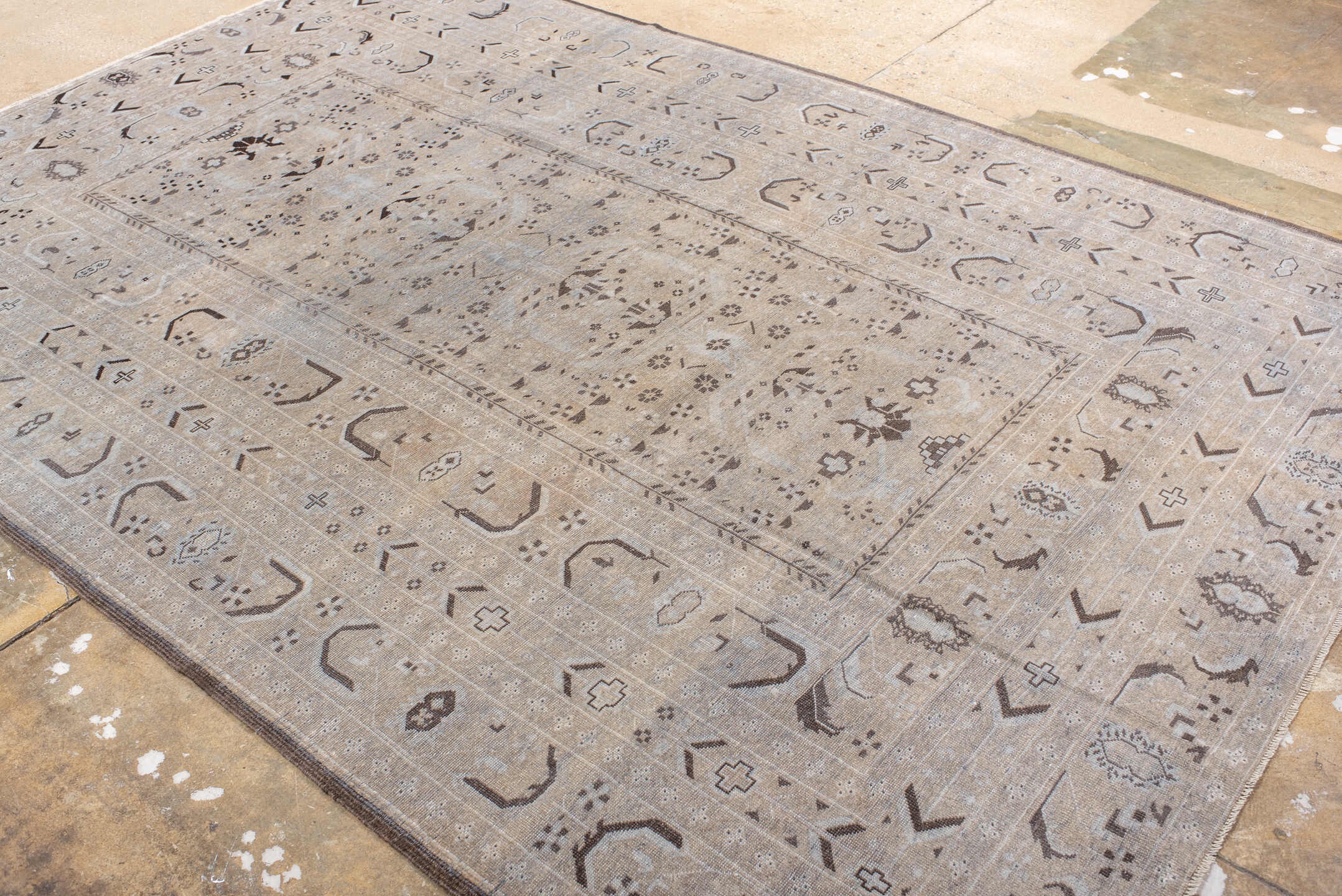 belouch Carpet - # 128899