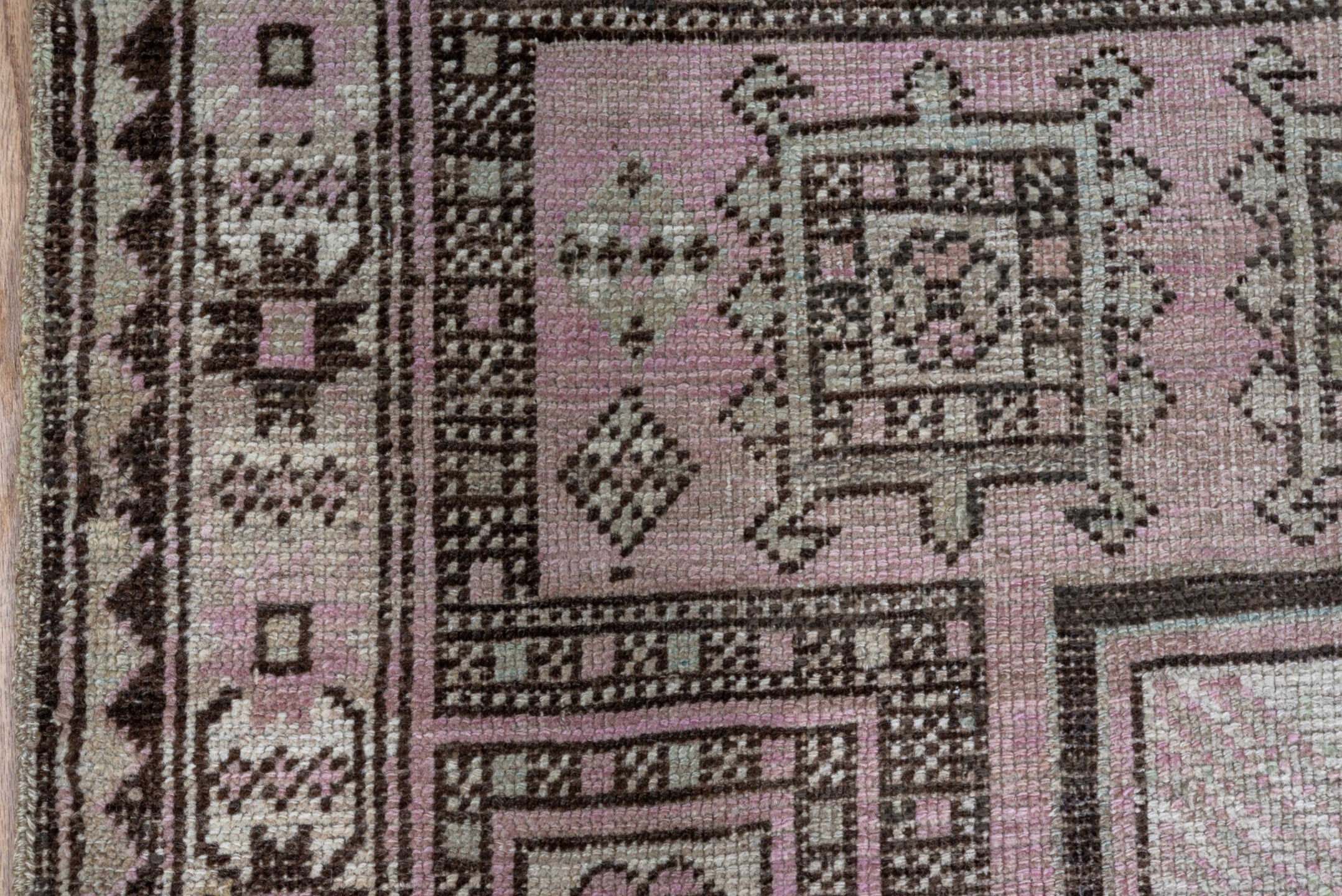 caucasian Rug - # 125569