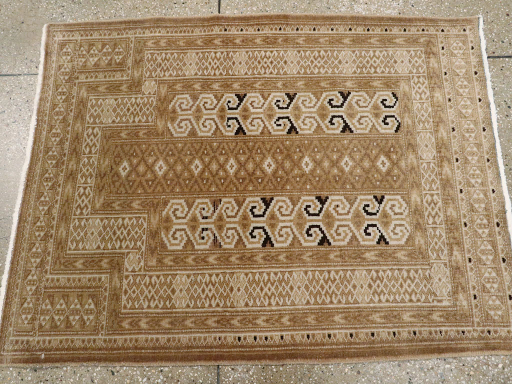 central Rug - # 102598