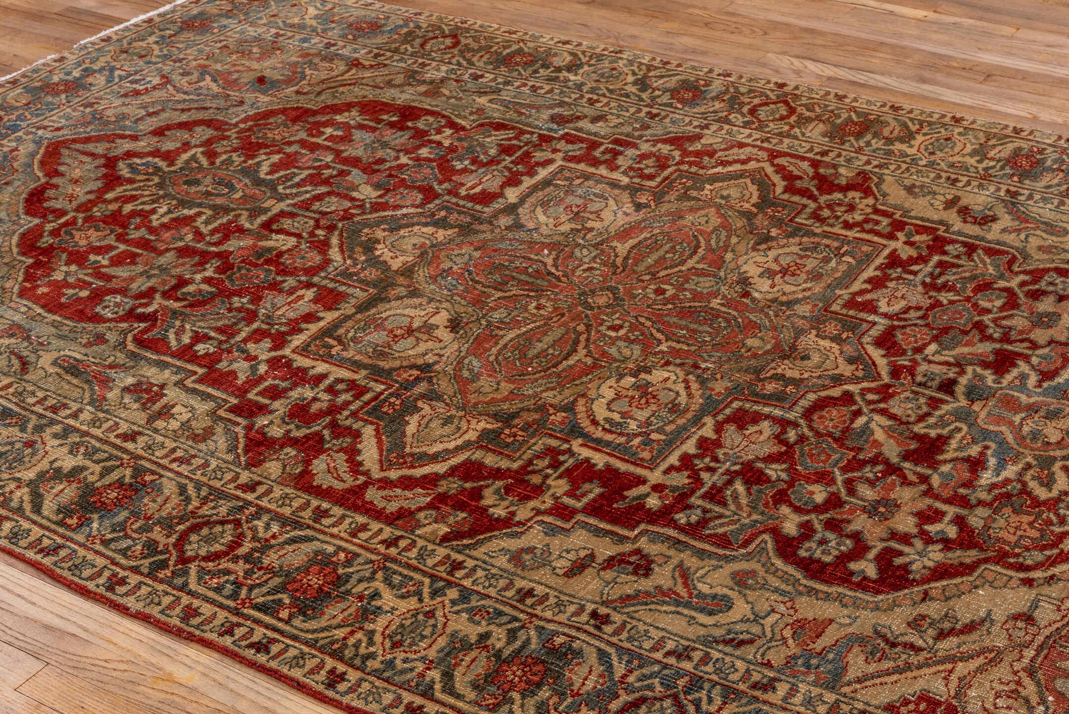heriz Carpet - # 128918
