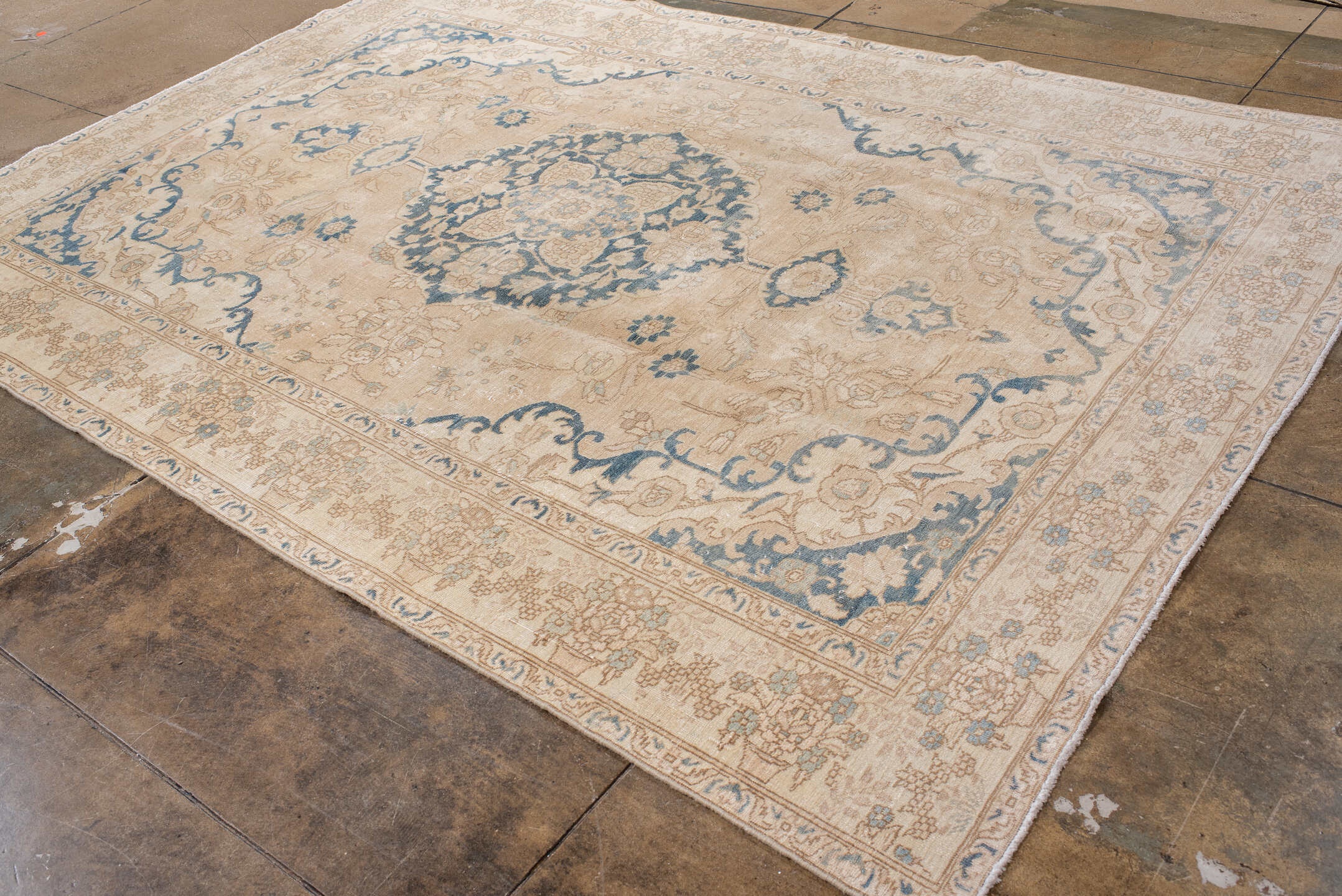 heriz Carpet - # 129181