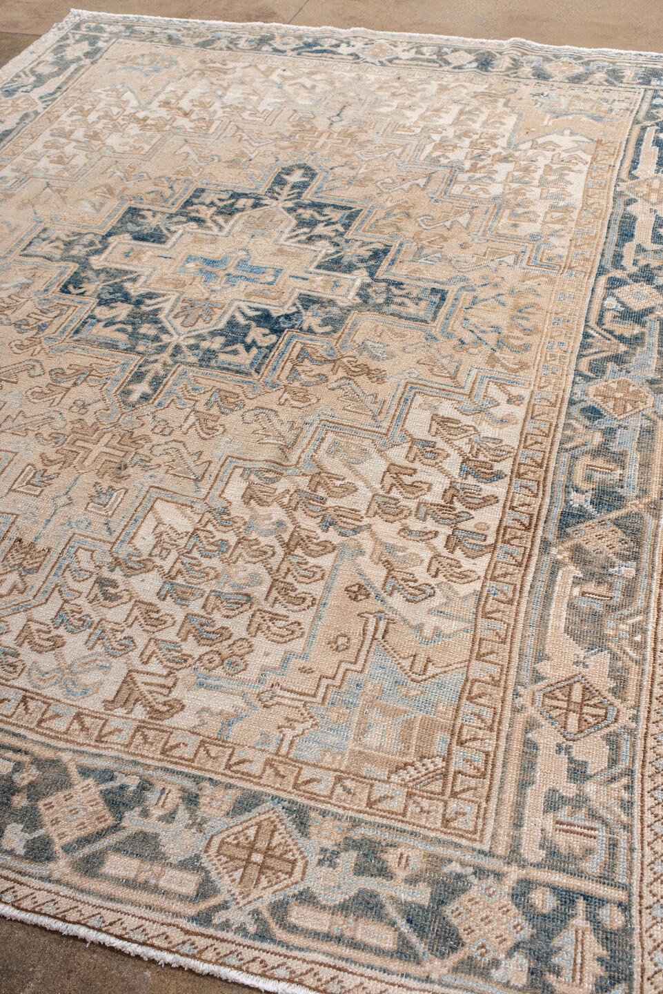 heriz Rug - # 127952