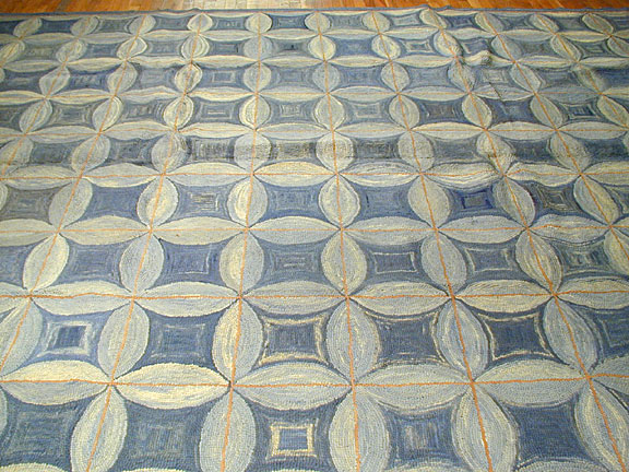 hooked Carpet - # 3062